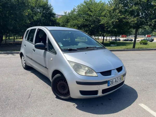 Mitsubishi Colt 5