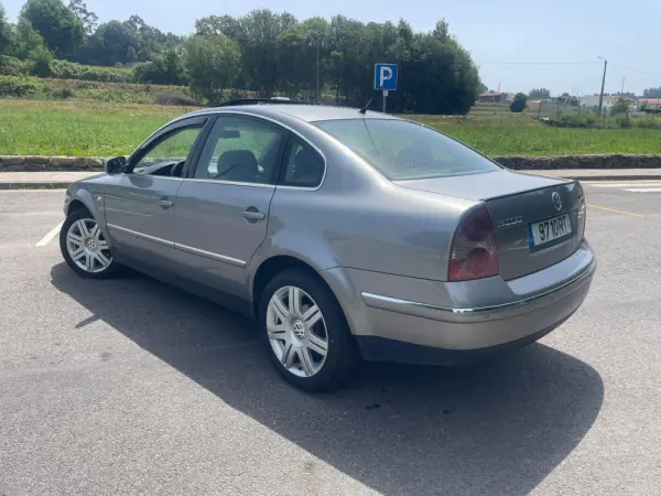 Volkswagen Passat 9