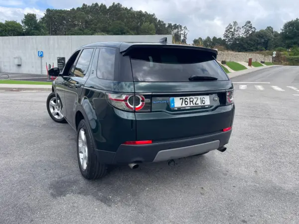Land Rover Discovery Sport 5