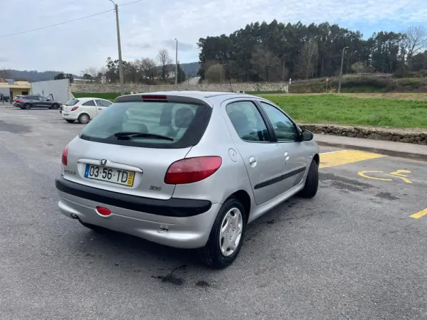 Peugeot 206 12