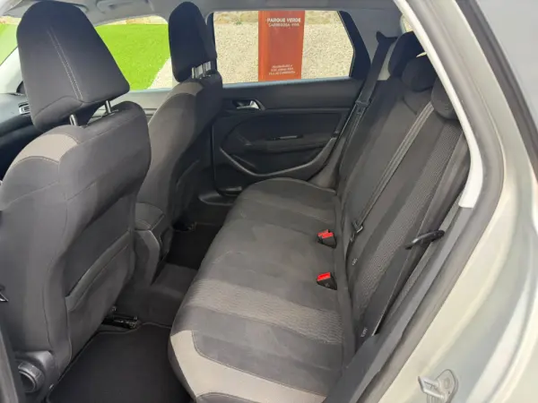 Peugeot 308 1.2 PureTech Style 4
