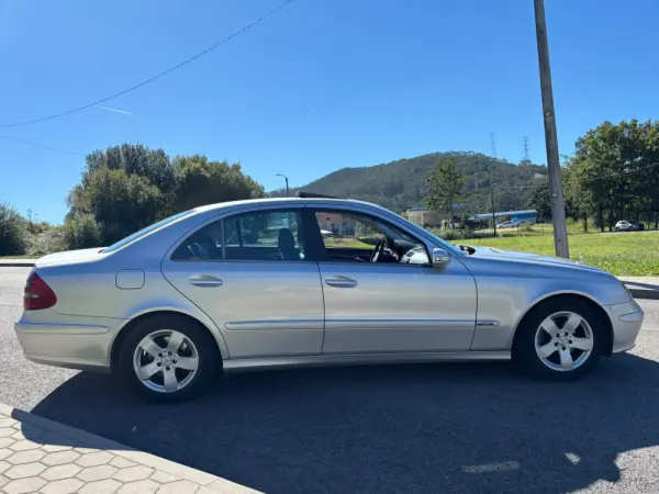 Mercedes-Benz E 220 CDi Avantgarde 13