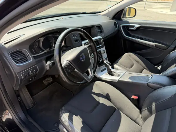 Volvo V60 12