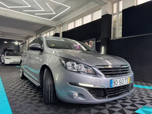 Peugeot 308 5