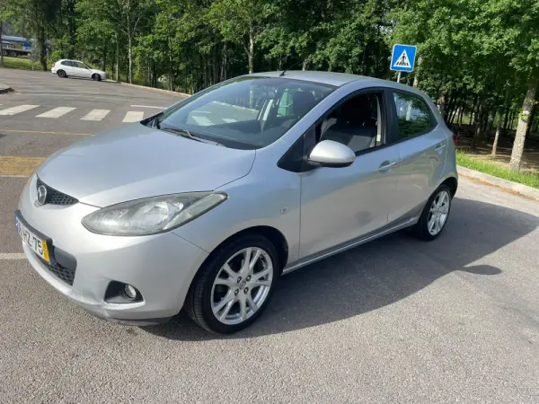 Mazda 2 1