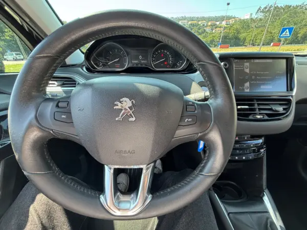 Peugeot 208 1.6 e-HDi Active 95g 8
