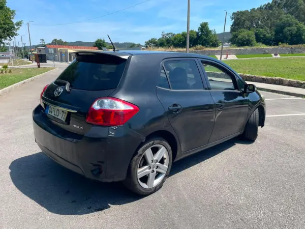 Toyota Auris 9
