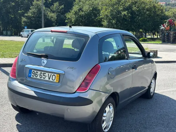 Lancia Ypsilon 5