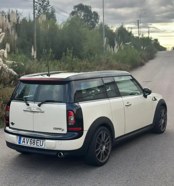 MINI Clubman Cooper D 9