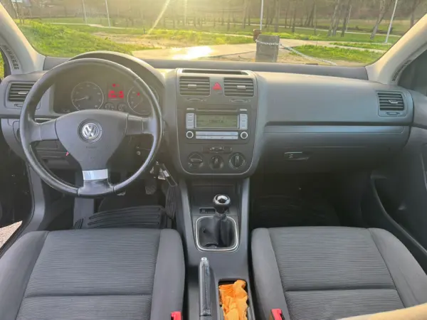 Volkswagen Golf 13