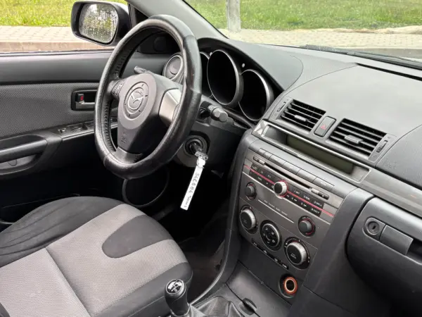 Mazda 3 2