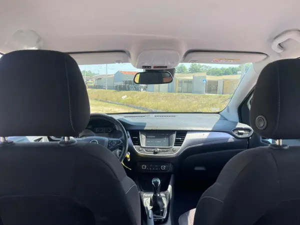 Opel Crossland X 10