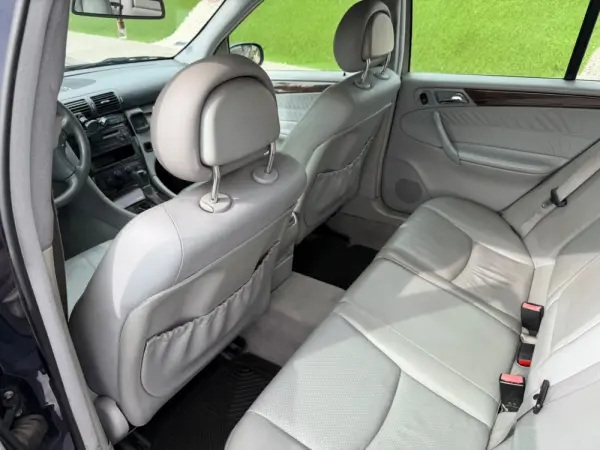 Mercedes-Benz C 220 8