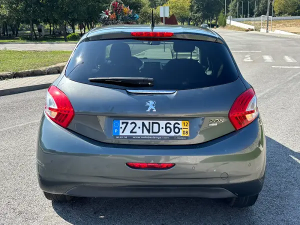 Peugeot 208 1.6 e-HDi Active 95g 7