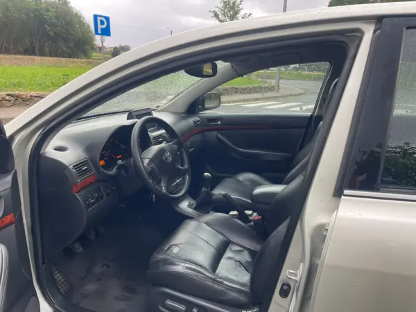 Toyota Avensis 6