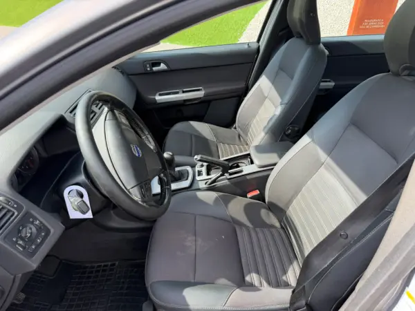 Volvo S40 13