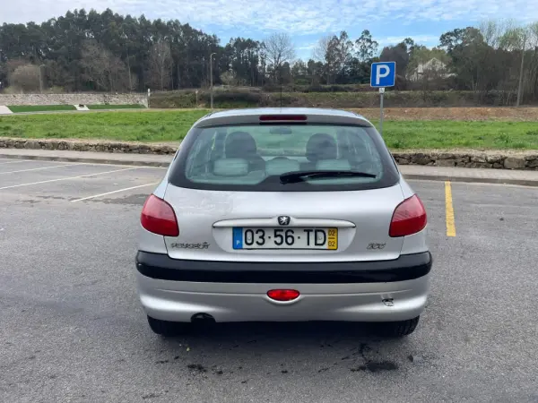 Peugeot 206 4