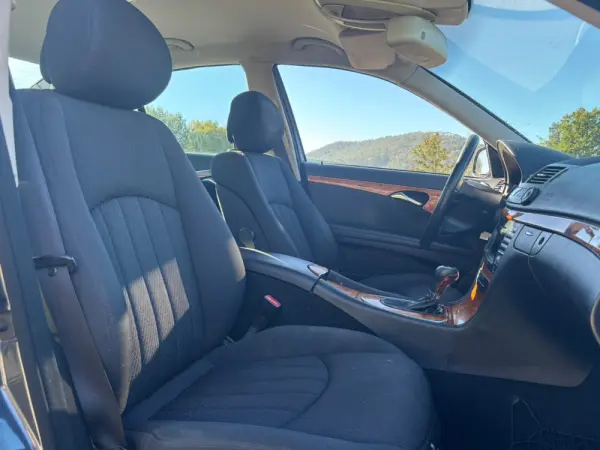 Mercedes-Benz E 220 CDi Classic BE Auto. 9