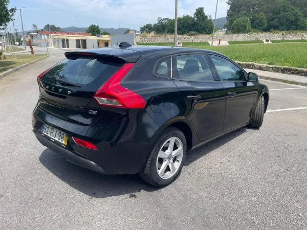 Volvo V40 14