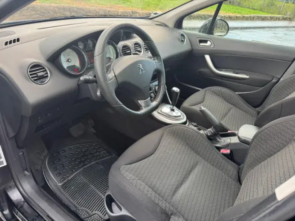 Peugeot 308 10