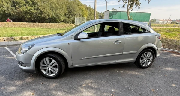 Opel Astra GTC 5