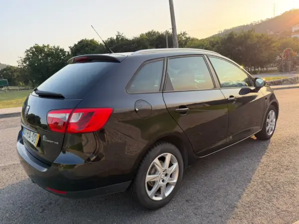 SEAT Ibiza ST 10
