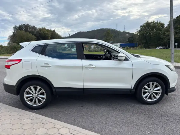 Nissan Qashqai 15