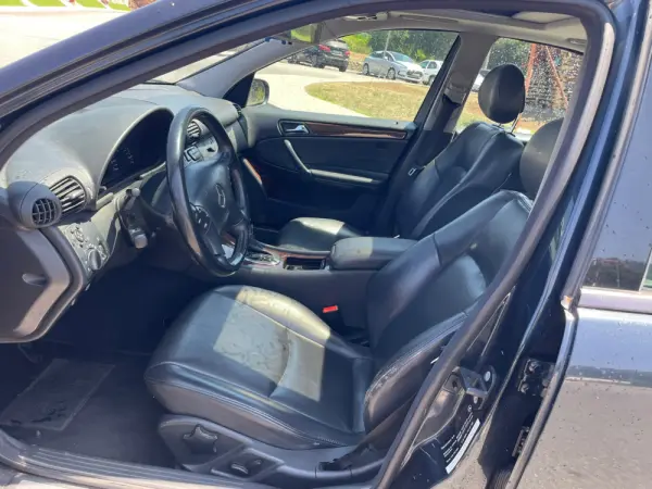Mercedes-Benz C 200 15