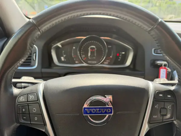 Volvo V60 17