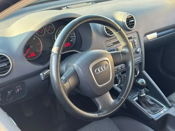 Audi A3 2.0 TDI Ambiente 6