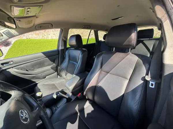Toyota Avensis SW 2.0 D-4D Exclusive 4