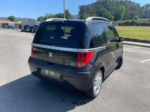 Peugeot 1007 3