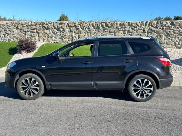 Nissan Qashqai +2 15