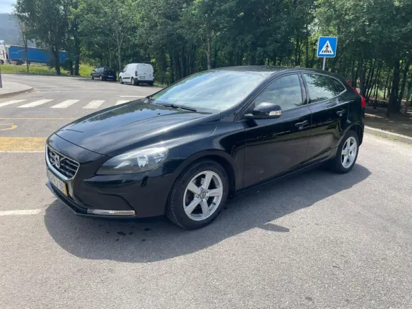 Volvo V40 1