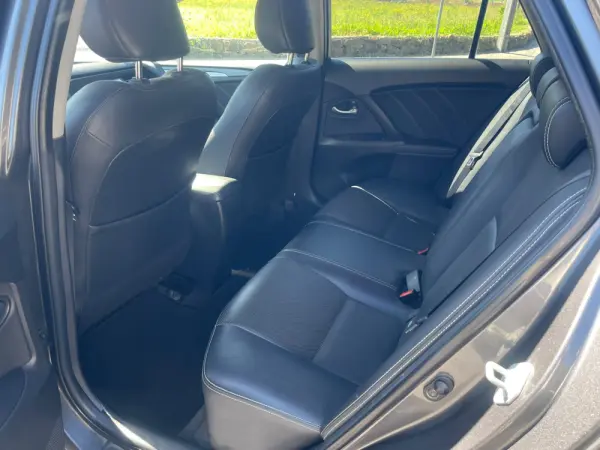 Toyota Avensis 12
