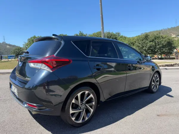 Toyota Auris 7