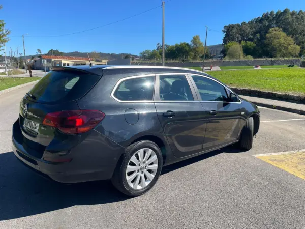Opel Astra Sports Tourer 9
