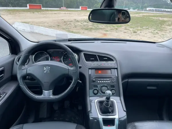 Peugeot 5008 2