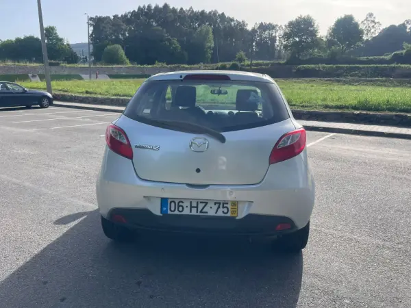 Mazda 2 17