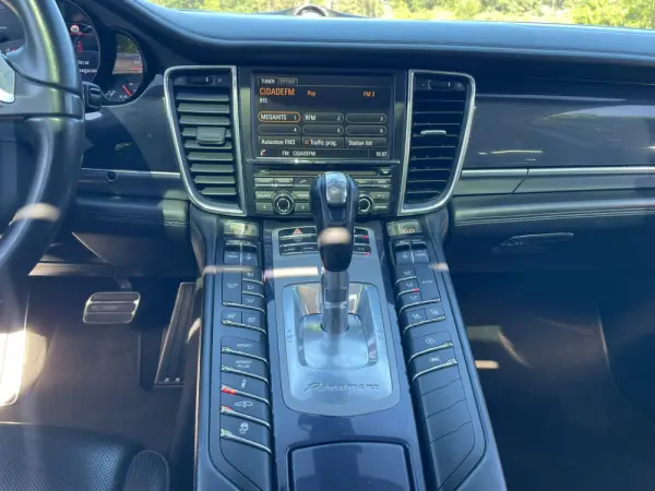 Porsche Panamera 4