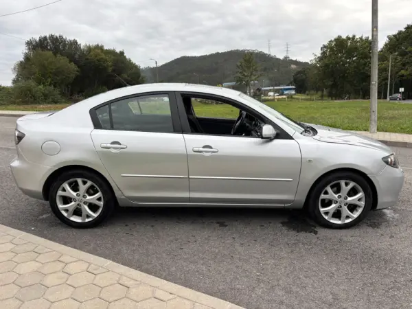 Mazda 3 3