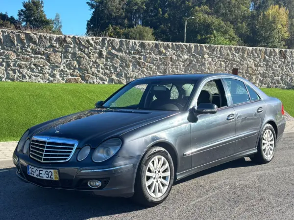 Mercedes-Benz E 220 CDi Classic BE Auto. 1