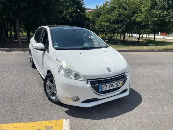 Peugeot 208 11