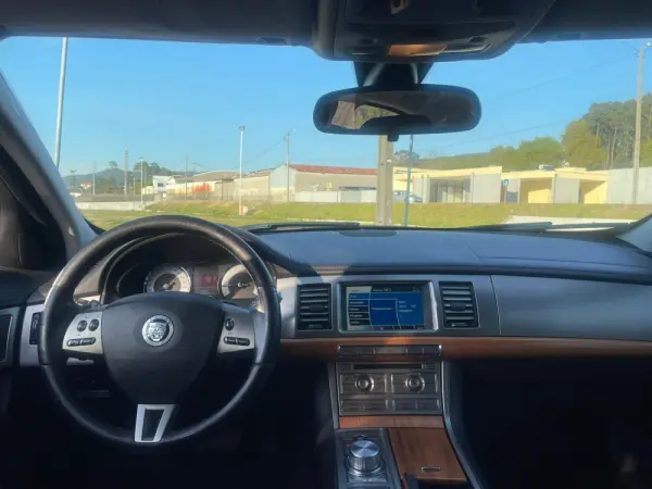Jaguar XF 6