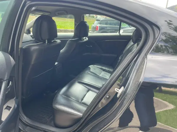 Toyota Avensis 14