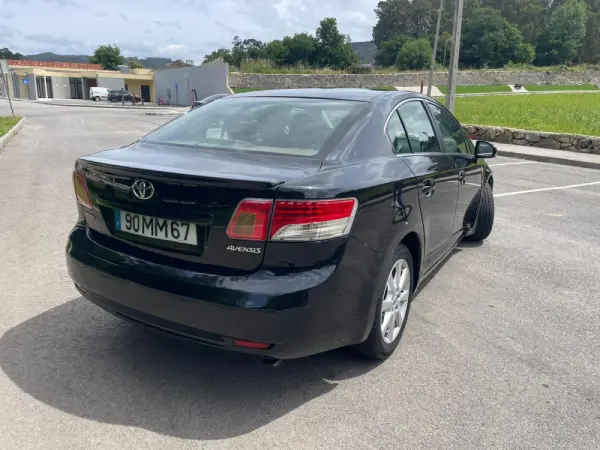 Toyota Avensis 13
