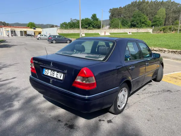 Mercedes-Benz C 180 12