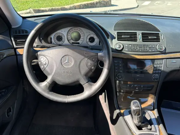 Mercedes-Benz E 220 CDi Avantgarde 2