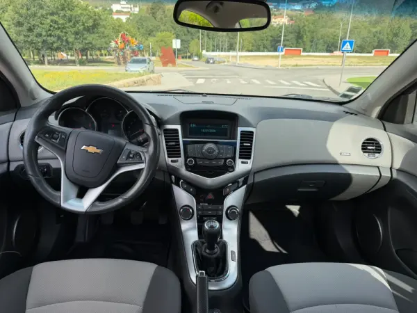 Chevrolet Cruze 6