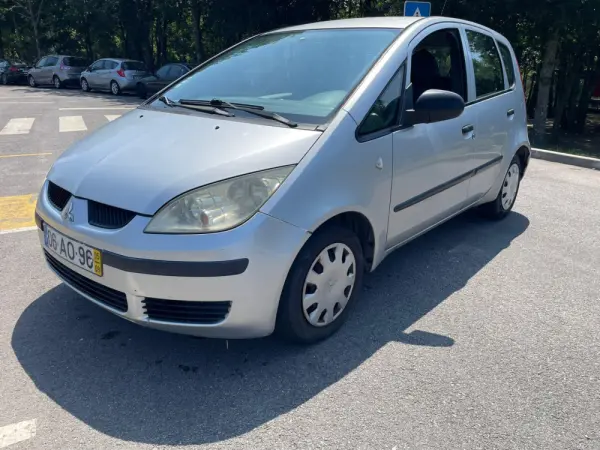 Mitsubishi Colt 1